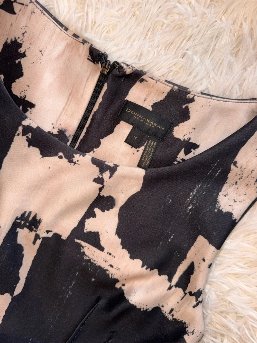 NEW Donna Karan Abstract Print Crew Neck Sleeveless Belted Scuba Midi Dress 14 - Picture 7 of 11